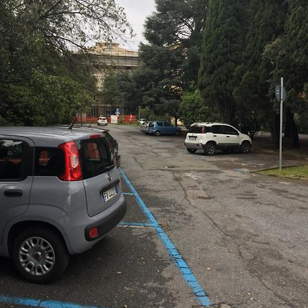 Appartamento In Centro Zona Fiera,Davanti Al Galliera Genova Esterno foto