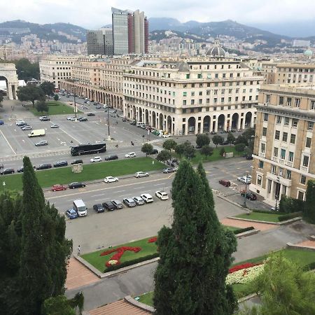 Appartamento In Centro Zona Fiera,Davanti Al Galliera Genova Esterno foto