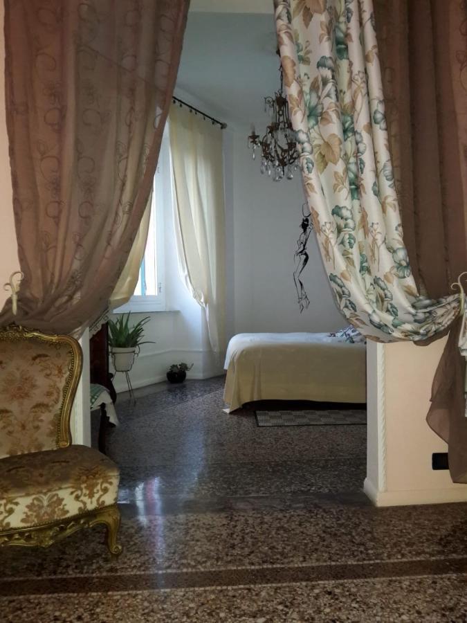 Appartamento In Centro Zona Fiera,Davanti Al Galliera Genova Esterno foto