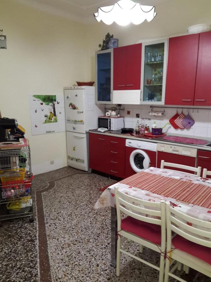 Appartamento In Centro Zona Fiera,Davanti Al Galliera Genova Esterno foto