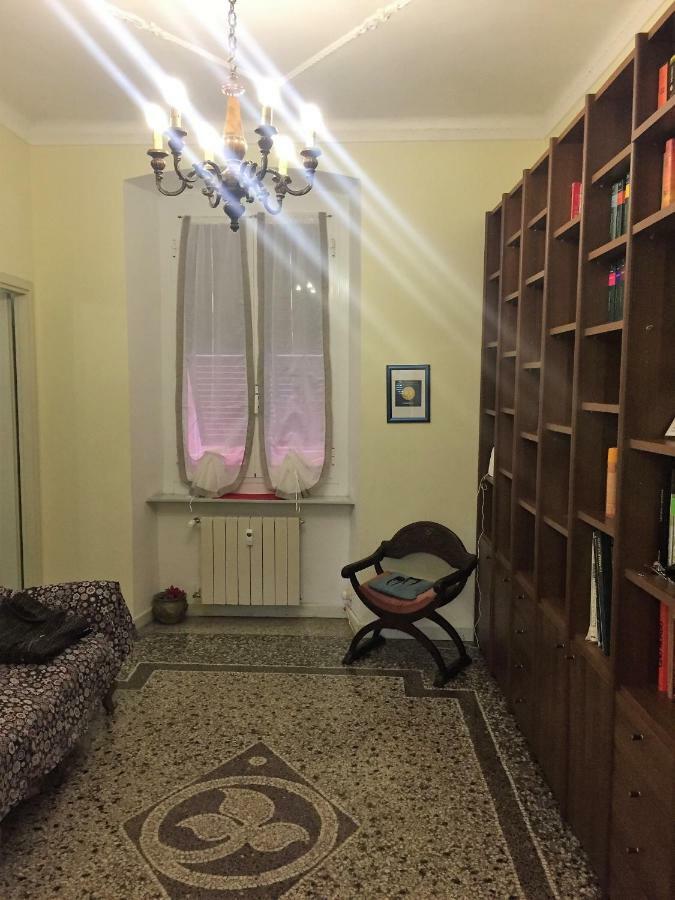 Appartamento In Centro Zona Fiera,Davanti Al Galliera Genova Esterno foto